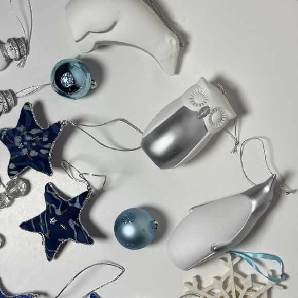 Lot of 17 Blue White and Silver Ornaments Christmas Tree Decorations - Picture 5 of 10